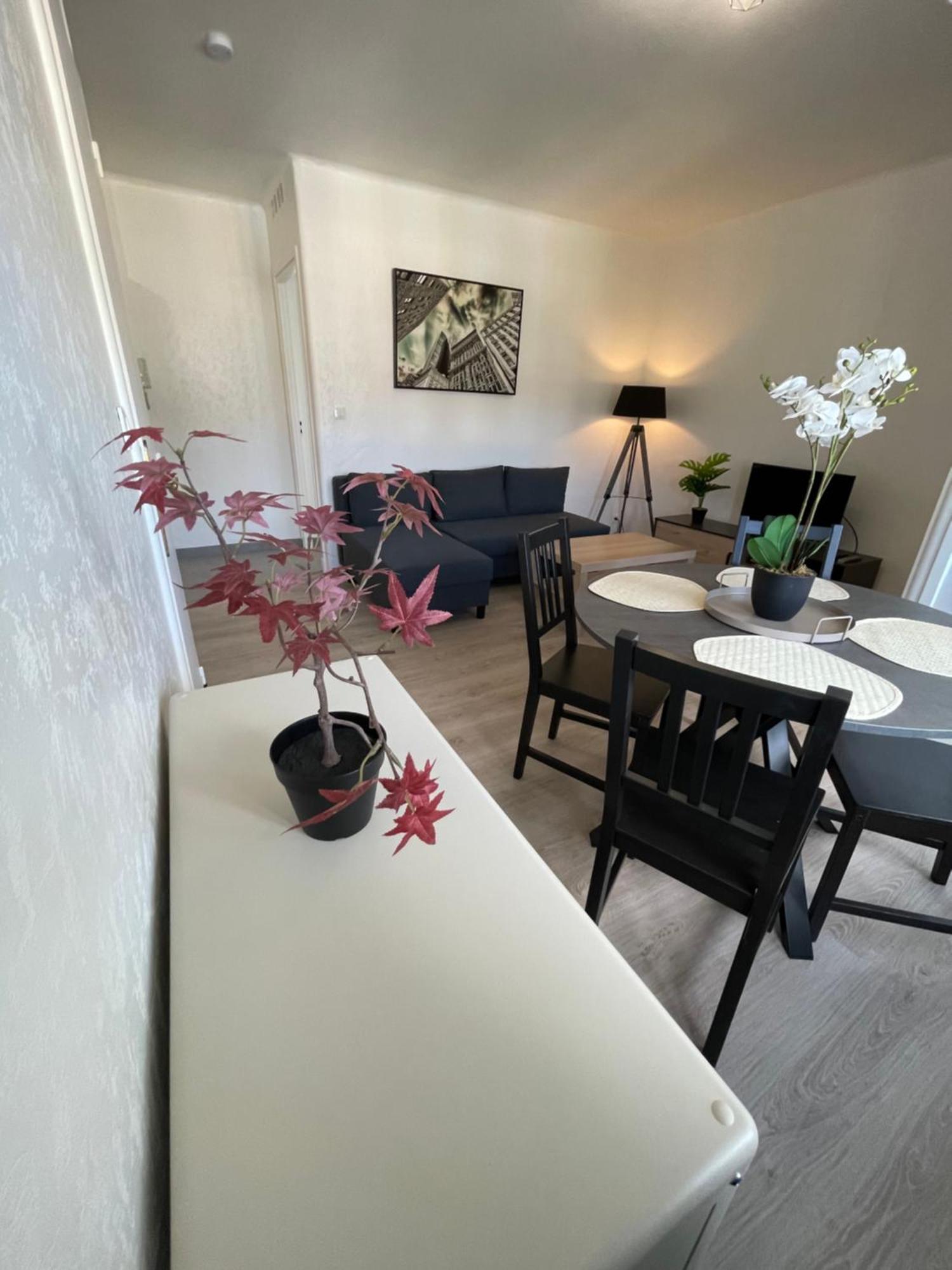 Appartement Renove Tout Equipe, Centre Ville, Proche De La Gare Et Commerce Flers  Extérieur photo