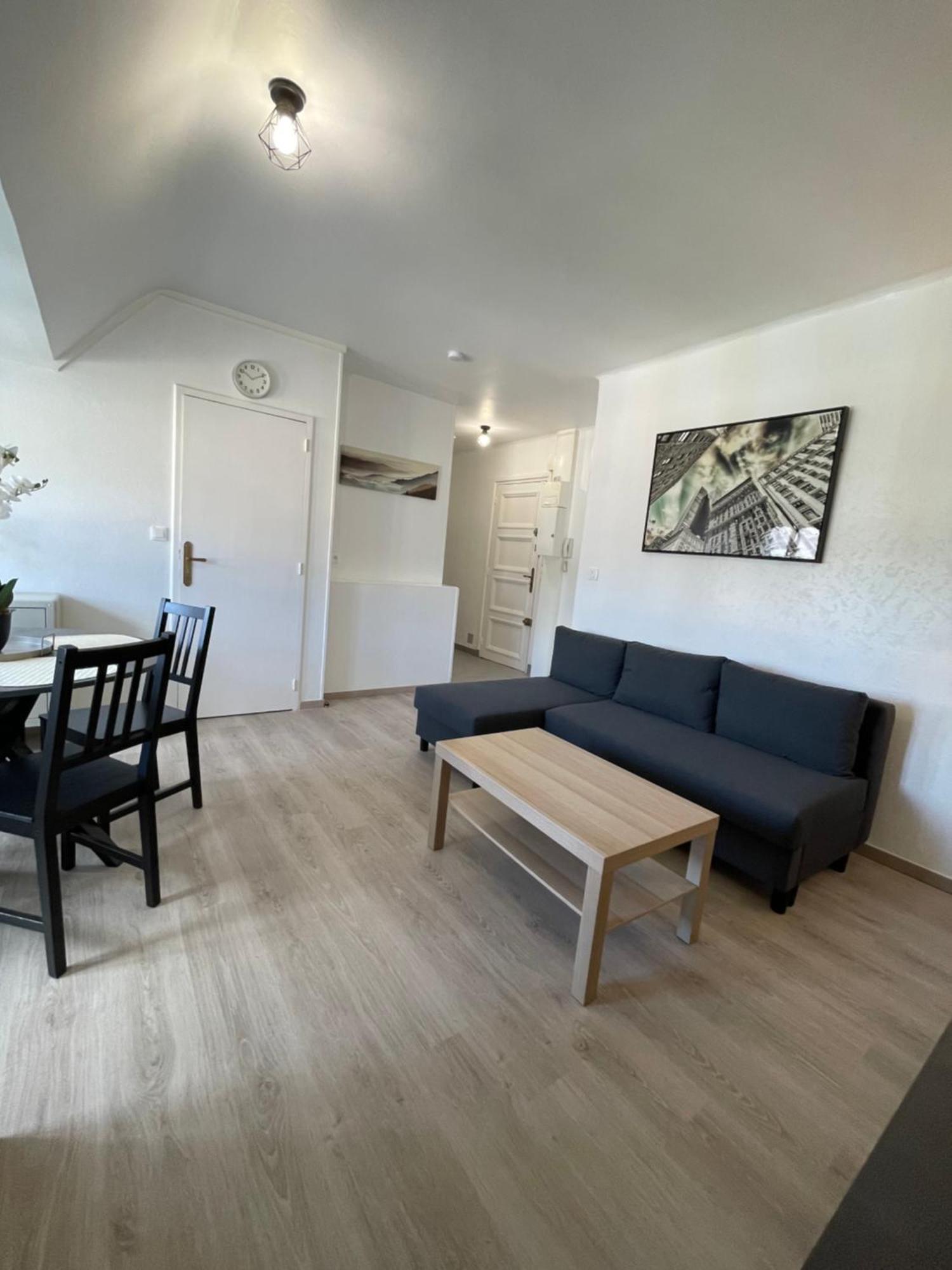 Appartement Renove Tout Equipe, Centre Ville, Proche De La Gare Et Commerce Flers  Extérieur photo